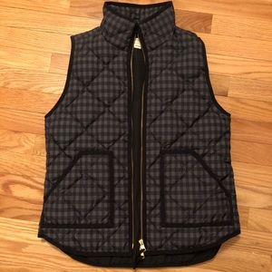 Jcrew puffer vest (size small)